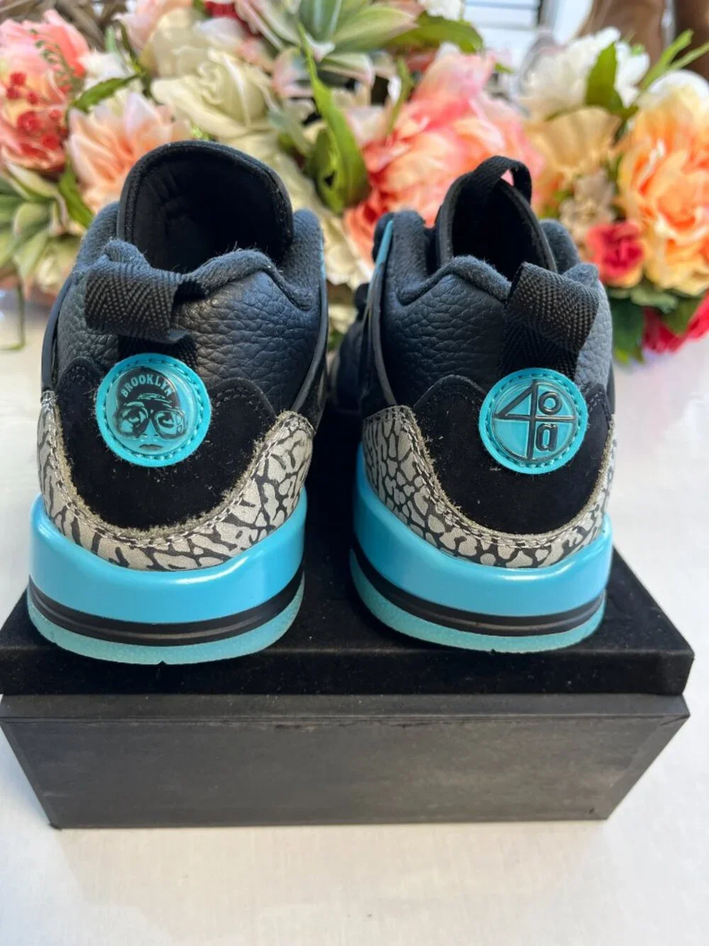 Jordan Spizike Low GS Black Gamma Blue Size 3.5Y